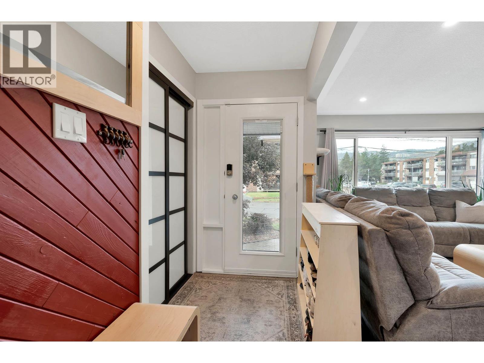 Photo 6 of 259 Beach Avenue, Kamloops BC