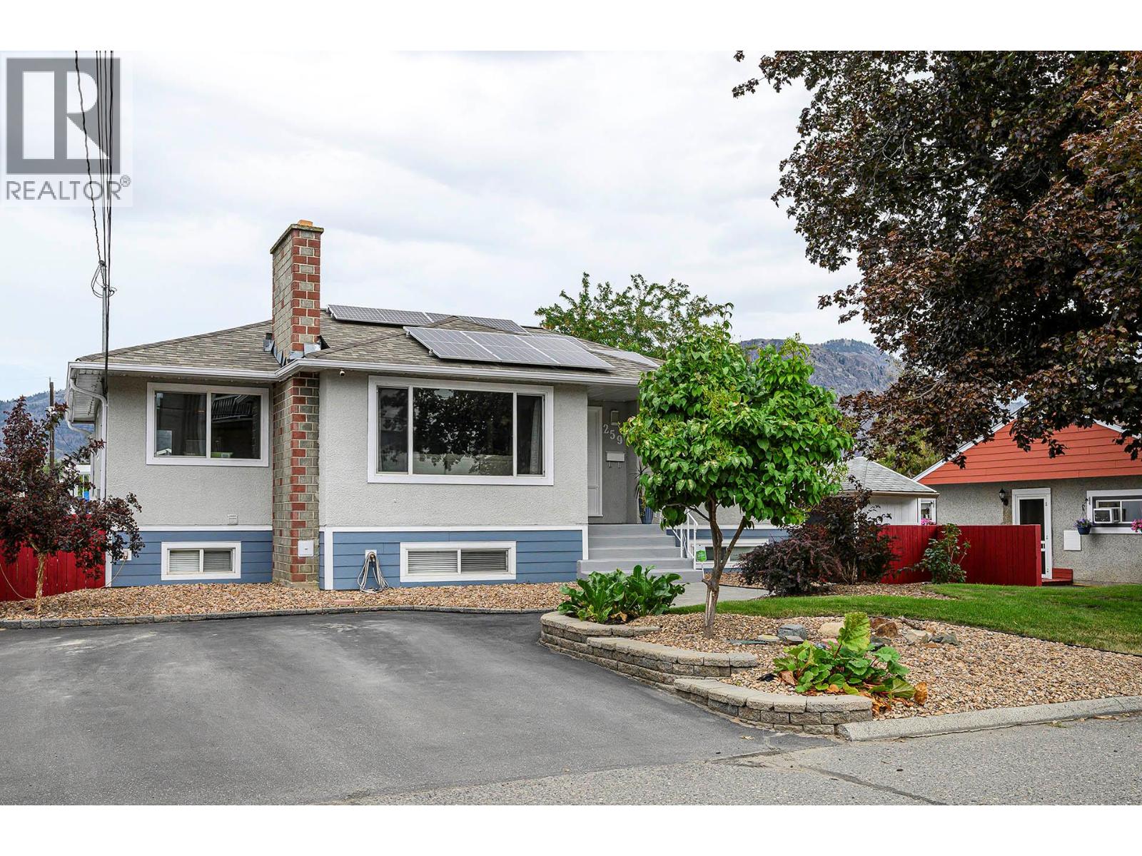 Photo 4 of 259 Beach Avenue, Kamloops BC