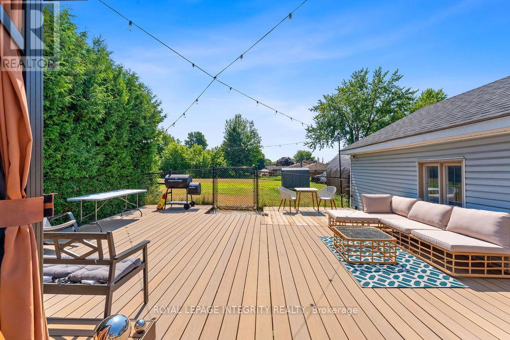 Photo 33 of 2234 Laval Street, Clarencerockland ON