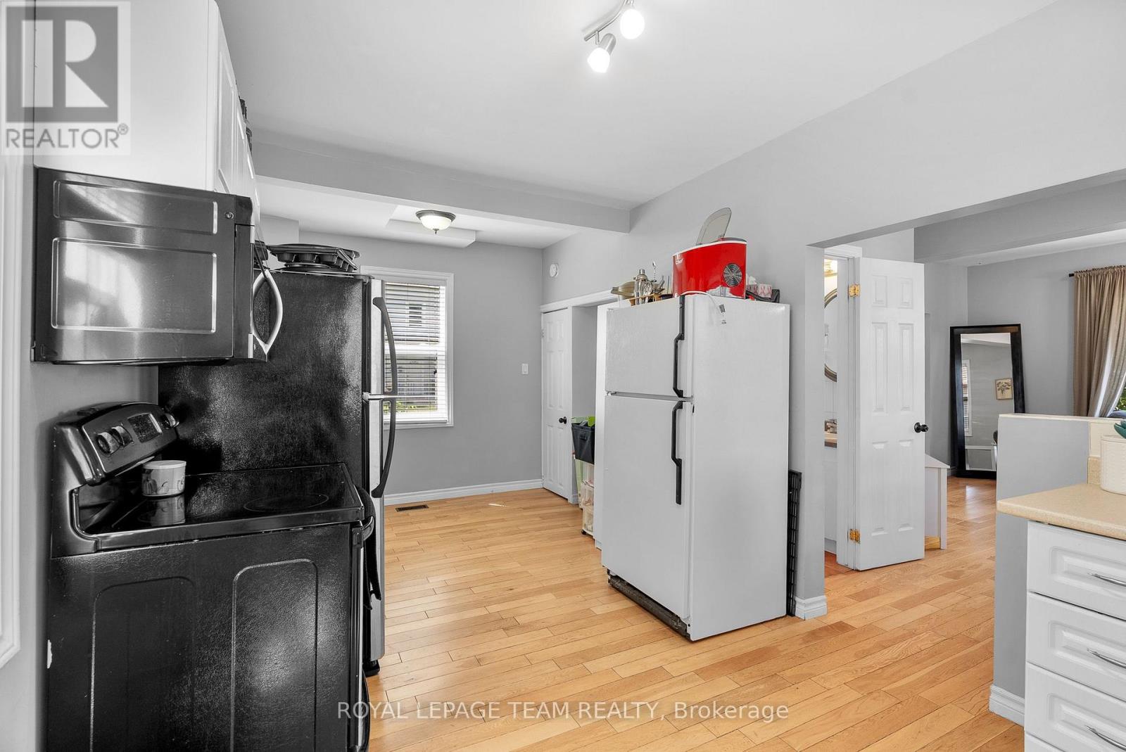 Photo 12 of 240 Garneau Street, Ottawa ON