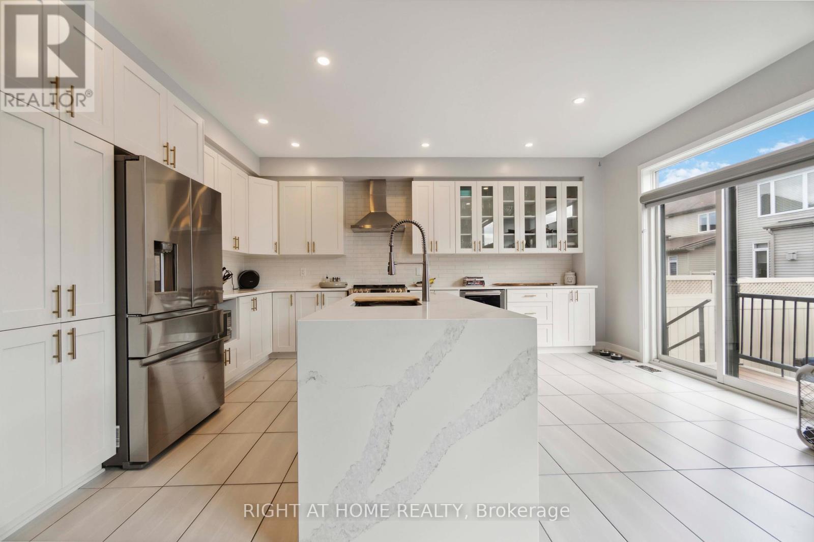 Photo 10 of 259 Joshua Street, Ottawa ON