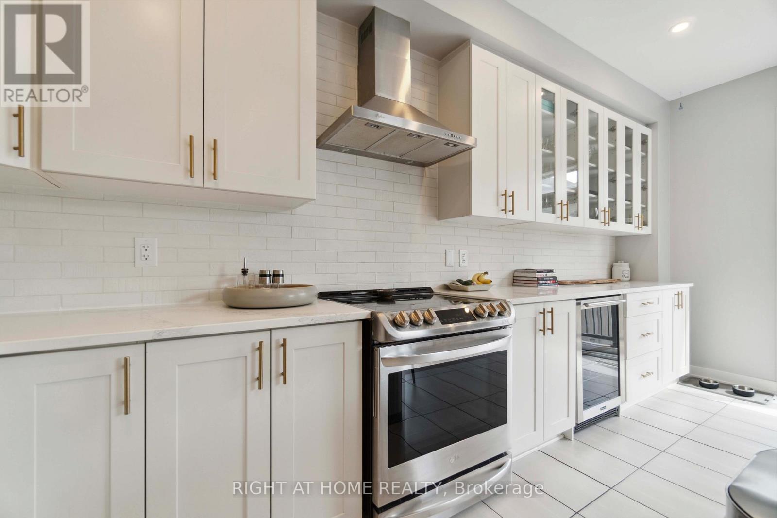 Photo 12 of 259 Joshua Street, Ottawa ON