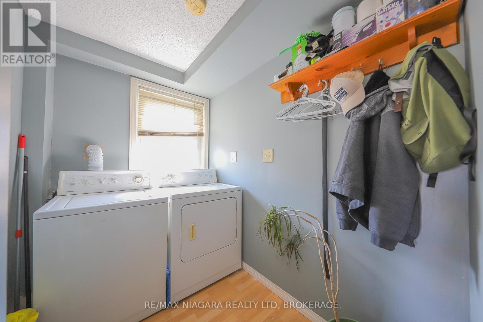 Photo 13 of 30 Garfield Lane, St Catharines ON