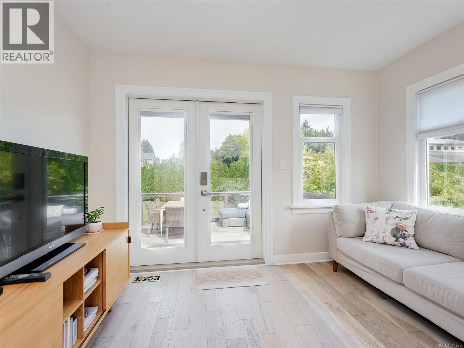 Photo 40 of 2526 Dalhousie St, Oak Bay BC