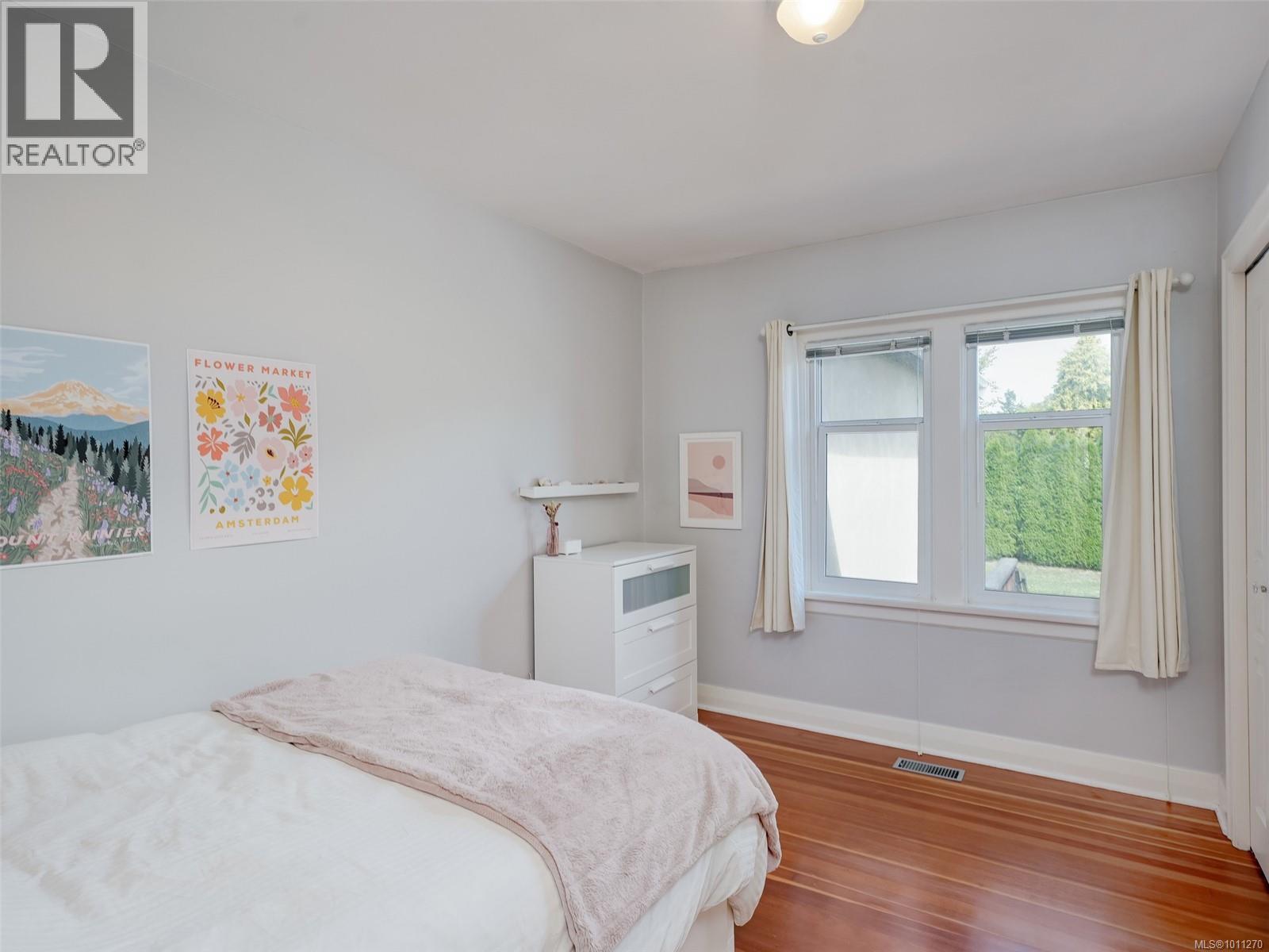 Photo 7 of 2526 Dalhousie St, Oak Bay BC