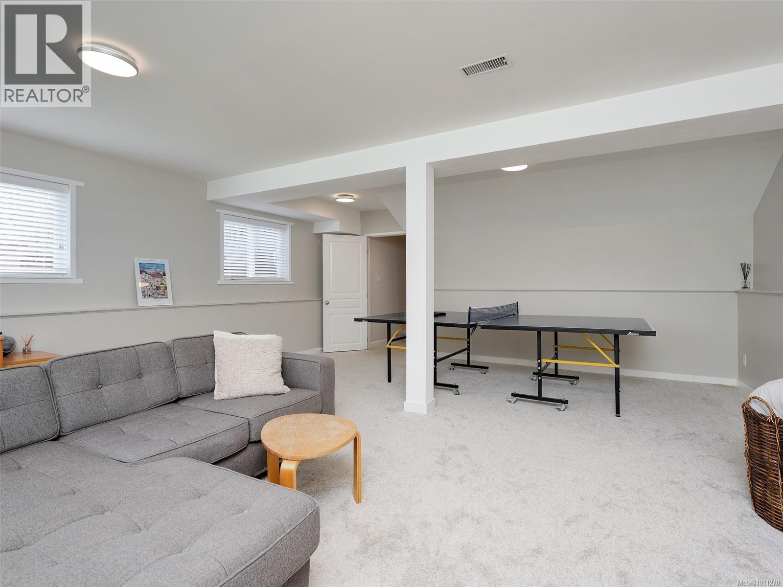 Photo 12 of 2526 Dalhousie St, Oak Bay BC