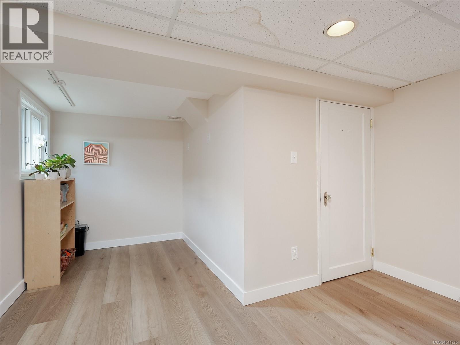 Photo 31 of 2526 Dalhousie St, Oak Bay BC