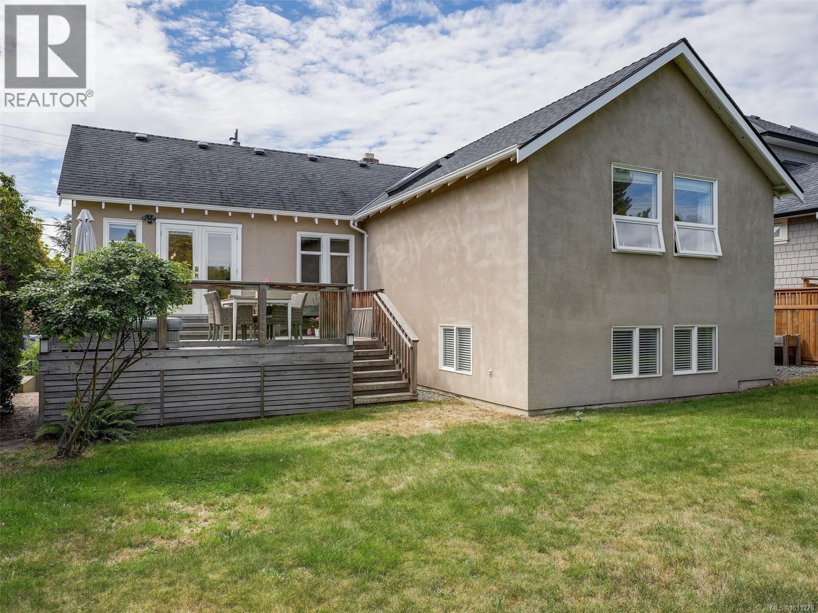 Photo 30 of 2526 Dalhousie St, Oak Bay BC