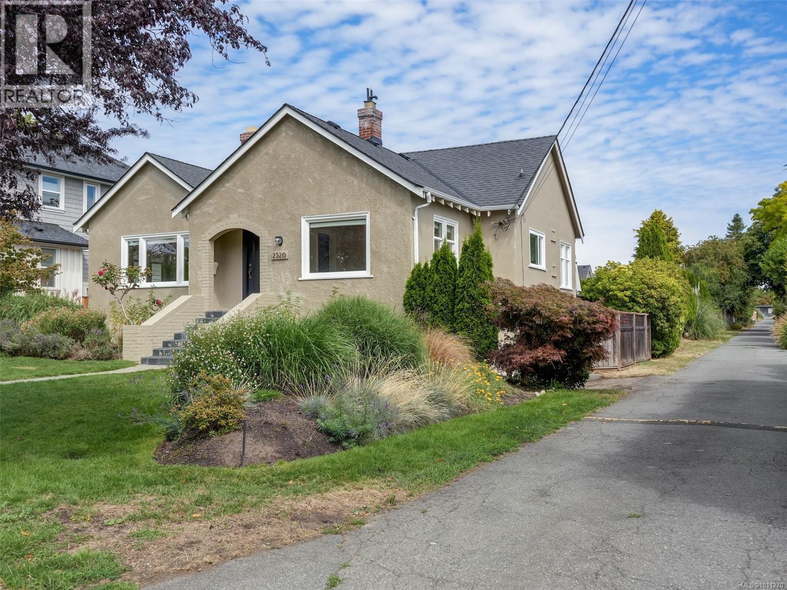 Photo 44 of 2526 Dalhousie St, Oak Bay BC