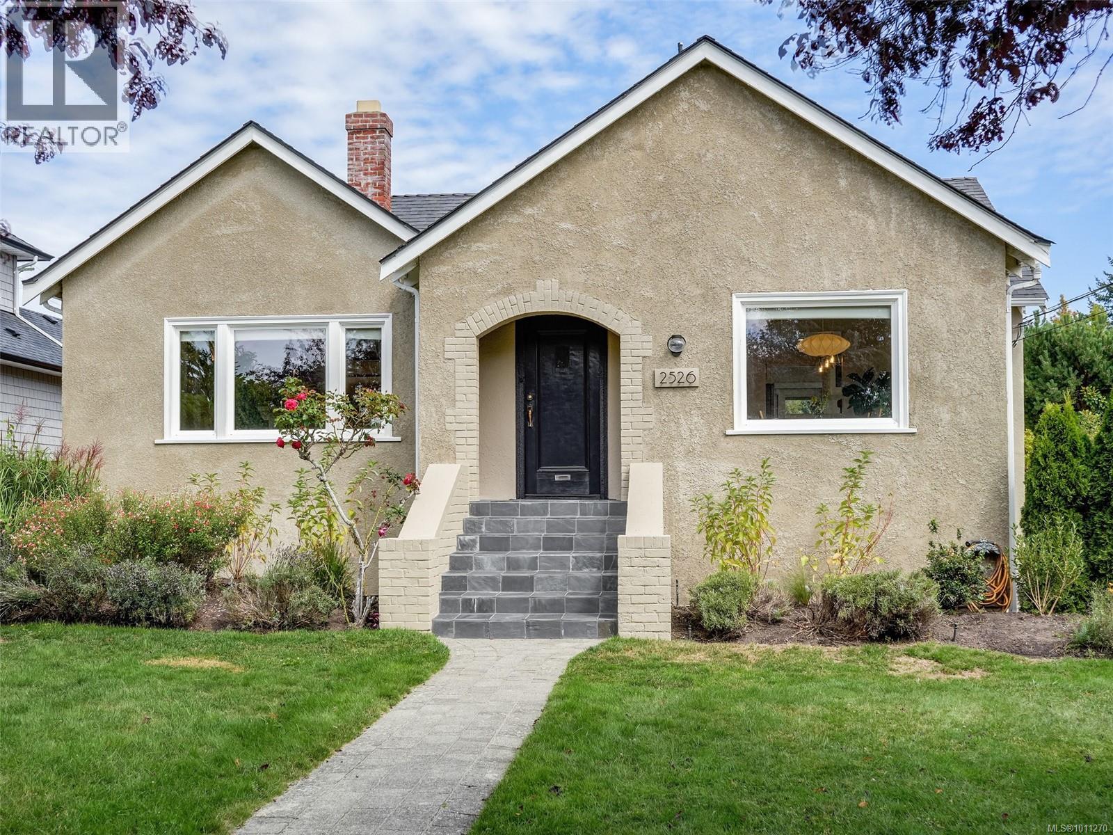 Photo 36 of 2526 Dalhousie St, Oak Bay BC
