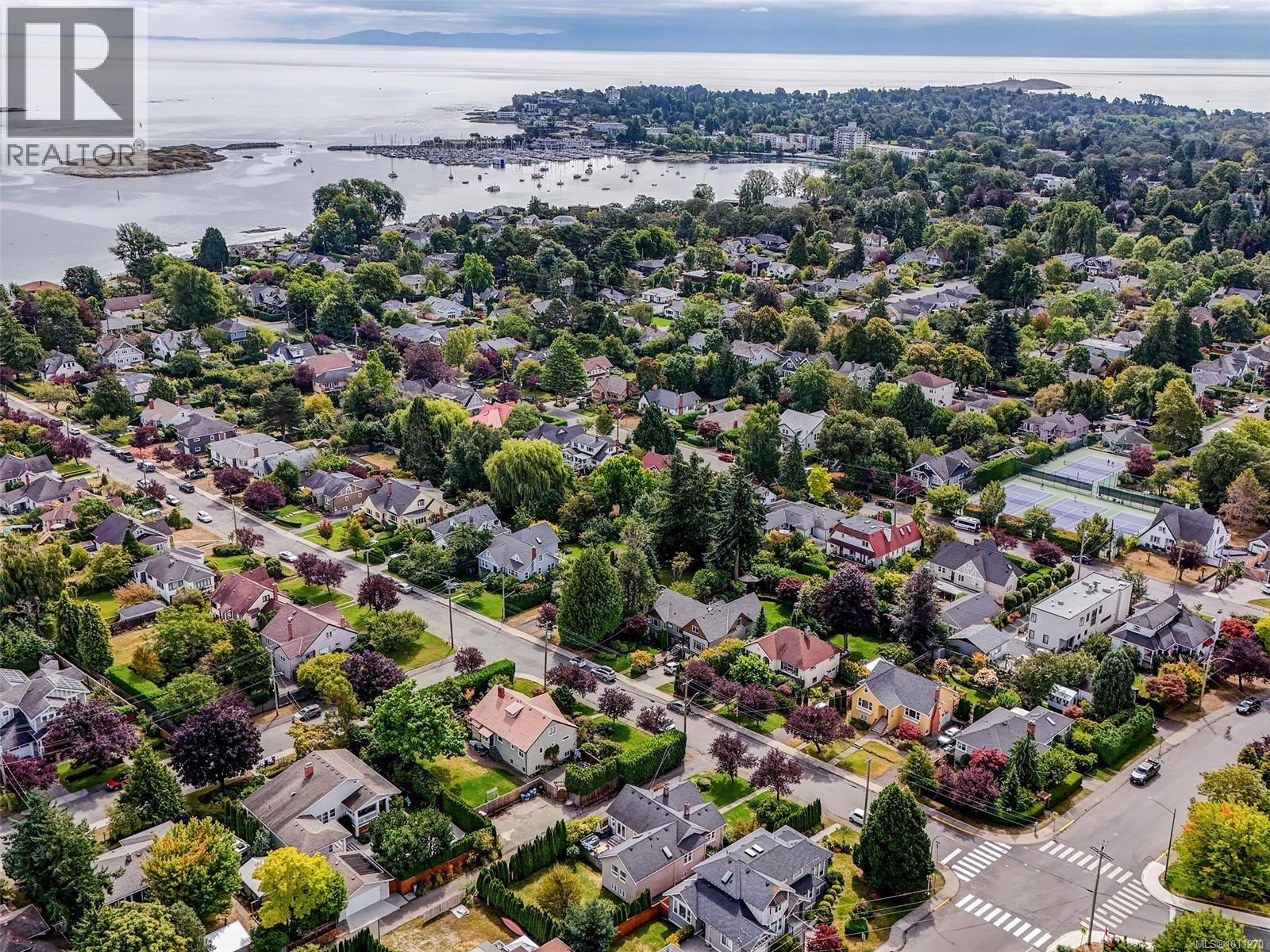Photo 49 of 2526 Dalhousie St, Oak Bay BC