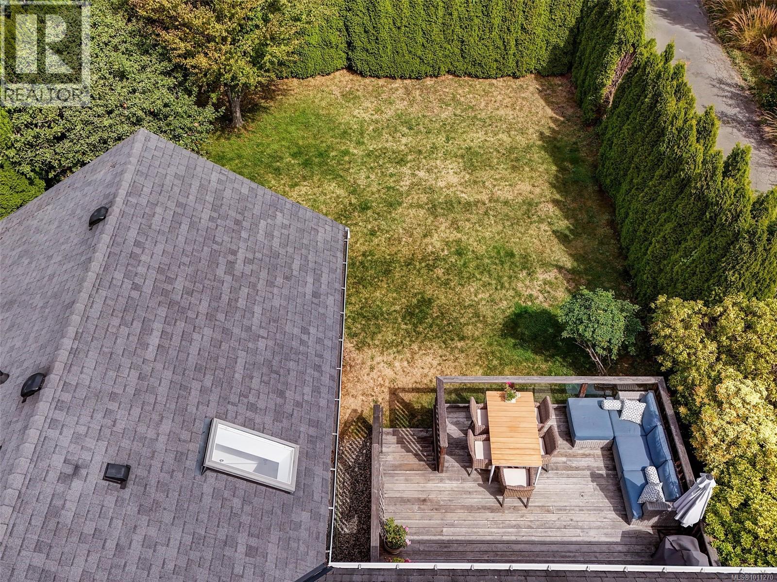 Photo 6 of 2526 Dalhousie St, Oak Bay BC