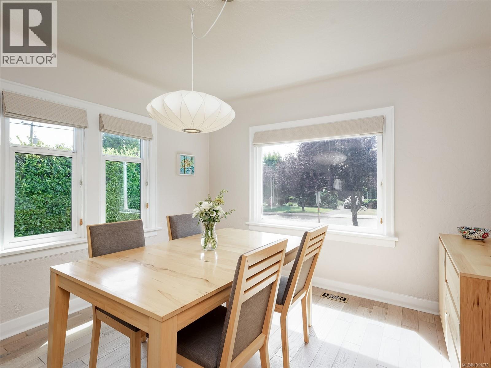 Photo 29 of 2526 Dalhousie St, Oak Bay BC