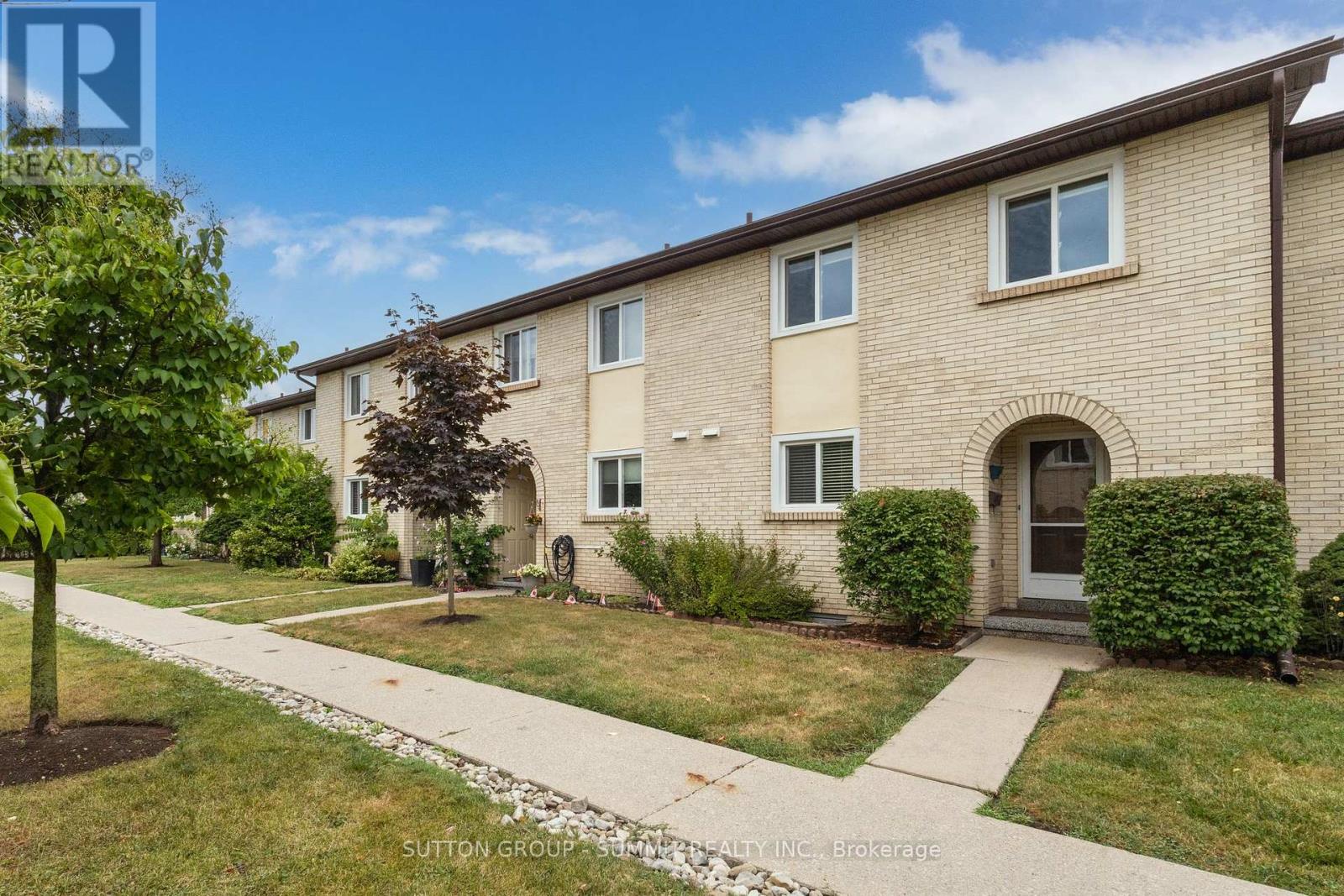 Photo 2 of 17 1450 Sixth Line, Oakville ON