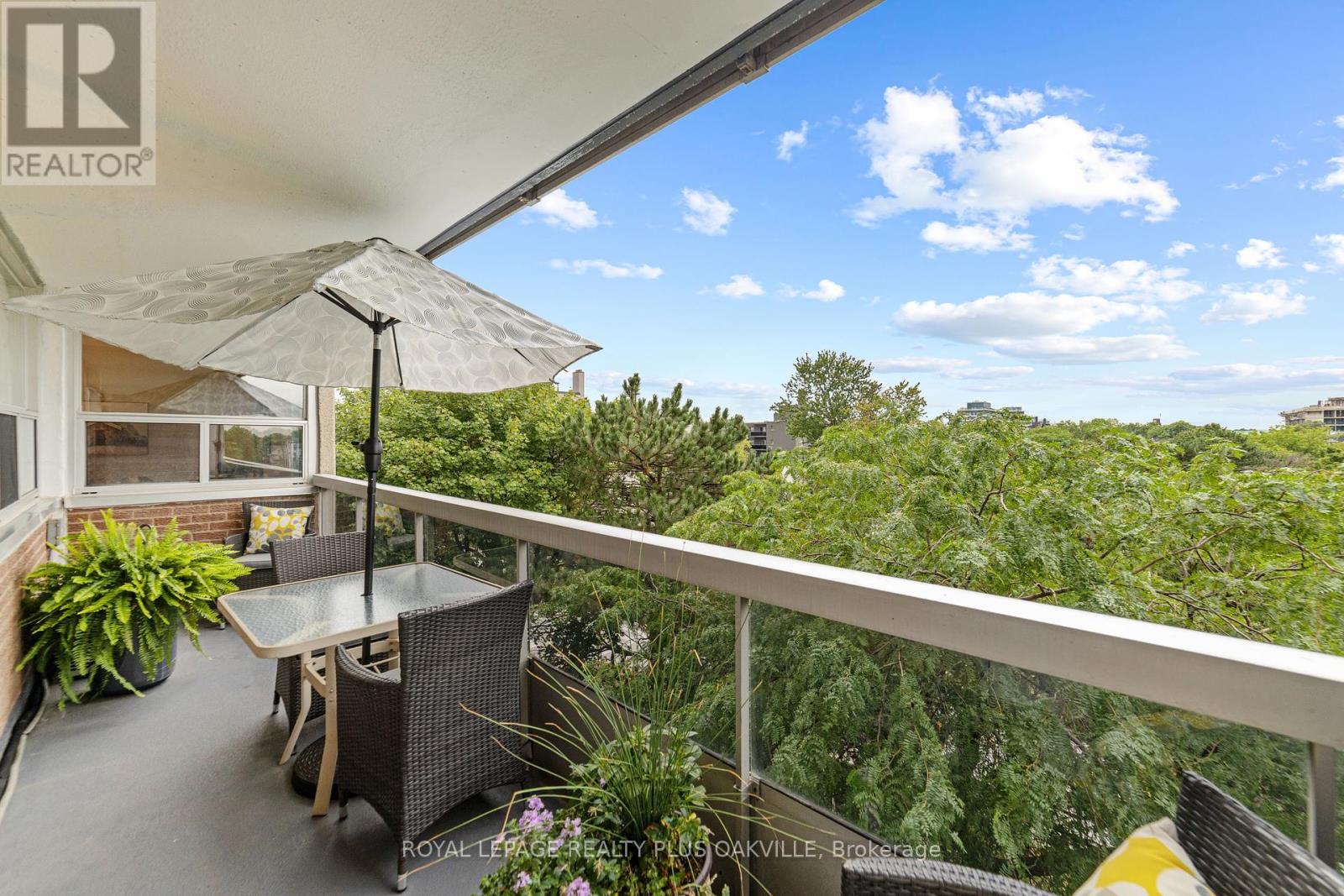 Photo 19 of 508 2263 Marine Drive, Oakville ON