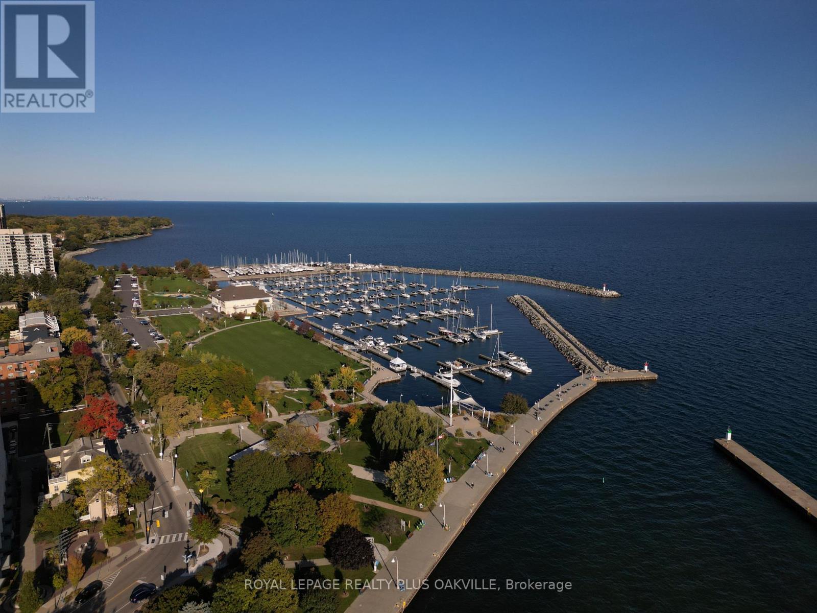 Photo 32 of 508 2263 Marine Drive, Oakville ON