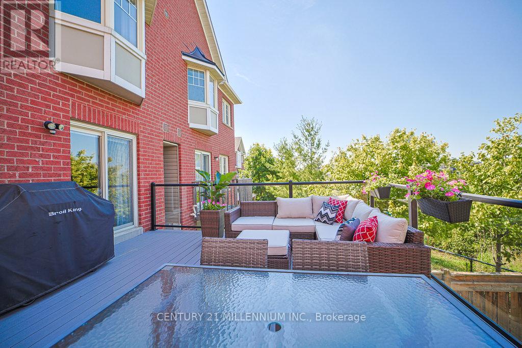Photo 14 of 32 Davenhill Road, Brampton ON