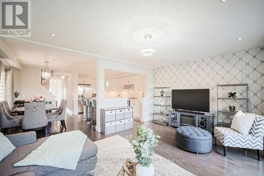Photo 16 of 32 Davenhill Road, Brampton ON
