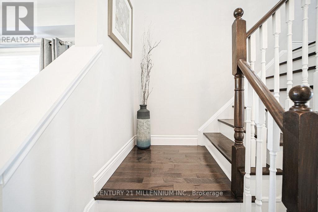 Photo 24 of 32 Davenhill Road, Brampton ON