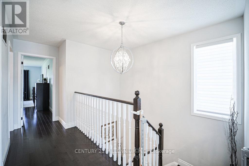Photo 25 of 32 Davenhill Road, Brampton ON