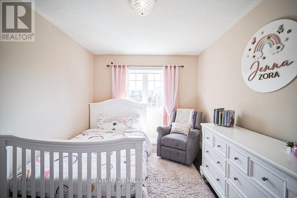 Photo 36 of 32 Davenhill Road, Brampton ON