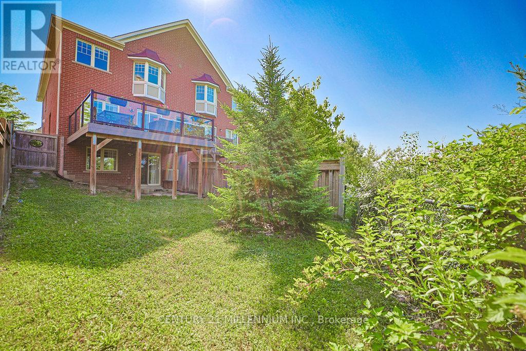 Photo 46 of 32 Davenhill Road, Brampton ON