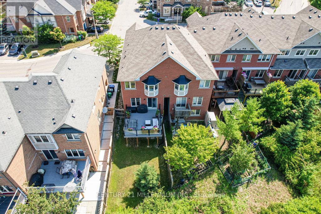 Photo 48 of 32 Davenhill Road, Brampton ON
