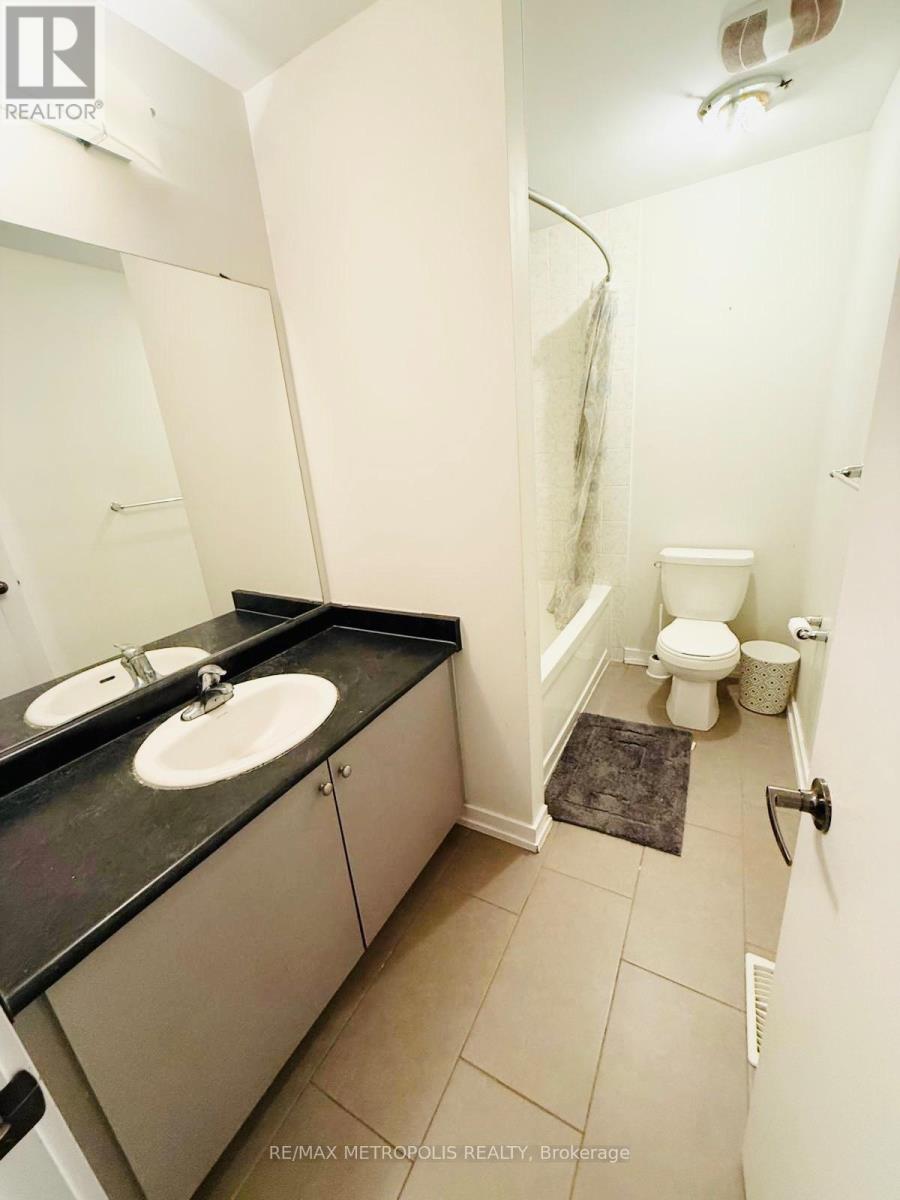 Photo 16 of Upper 116 Golden Springs Drive, Brampton ON
