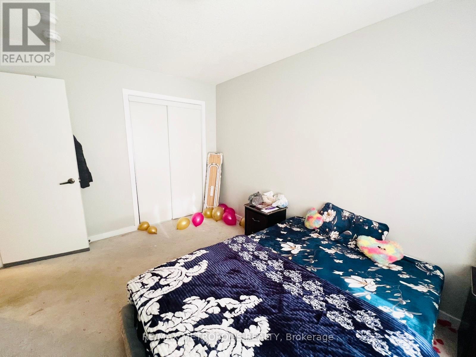 Photo 9 of Upper 116 Golden Springs Drive, Brampton ON