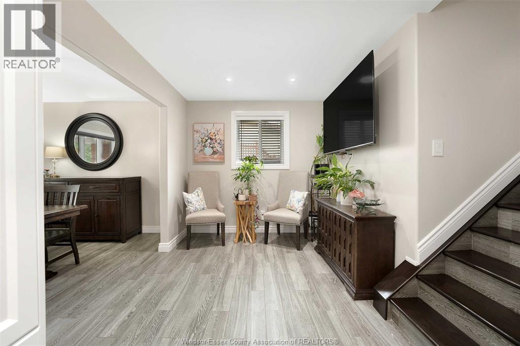 Photo 11 of 1828 Vicky Circle, Windsor ON