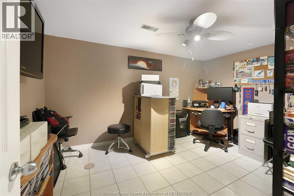 Photo 30 of 1828 Vicky Circle, Windsor ON