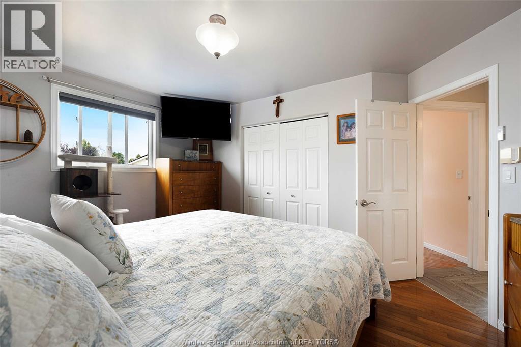 Photo 19 of 1828 Vicky Circle, Windsor ON