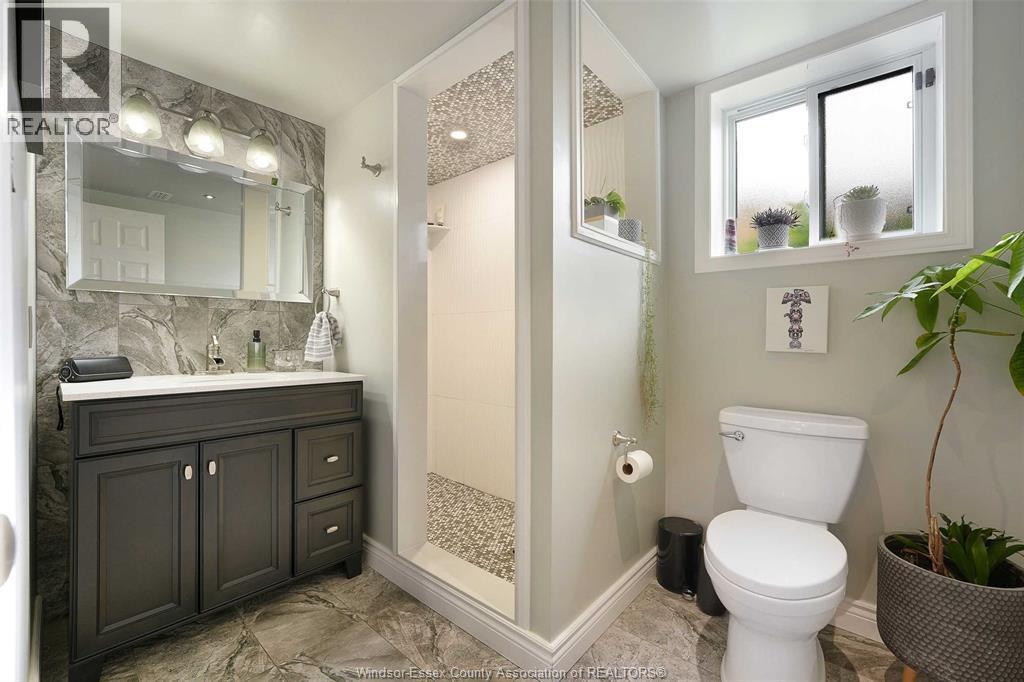 Photo 27 of 1828 Vicky Circle, Windsor ON