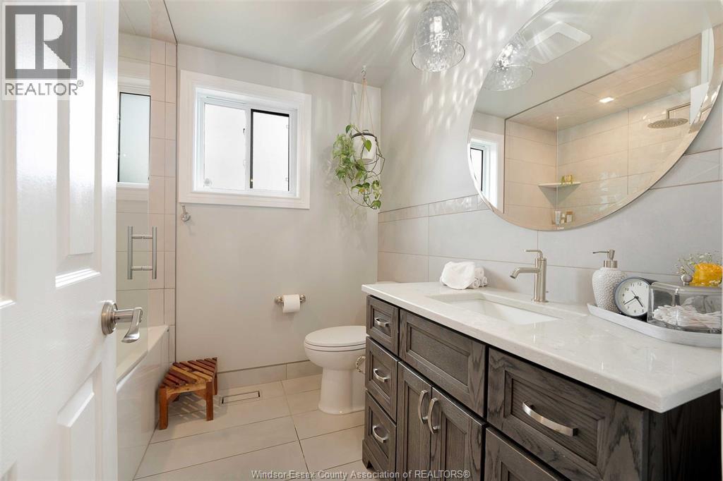 Photo 23 of 1828 Vicky Circle, Windsor ON