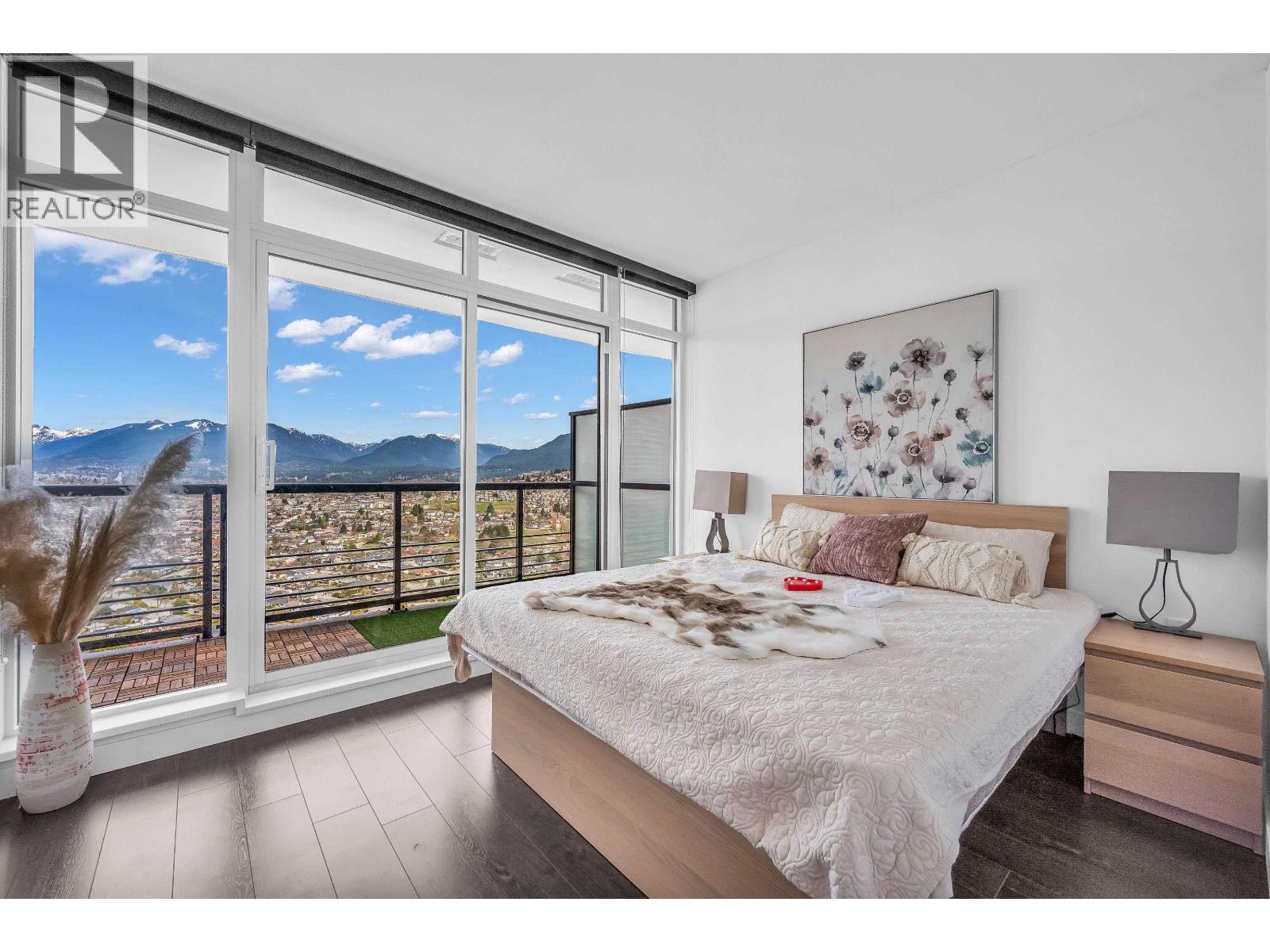 4202 4720 LOUGHEED HIGHWAY, Burnaby