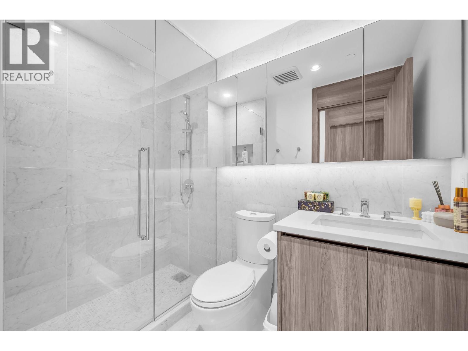 4202 4720 LOUGHEED HIGHWAY, Burnaby