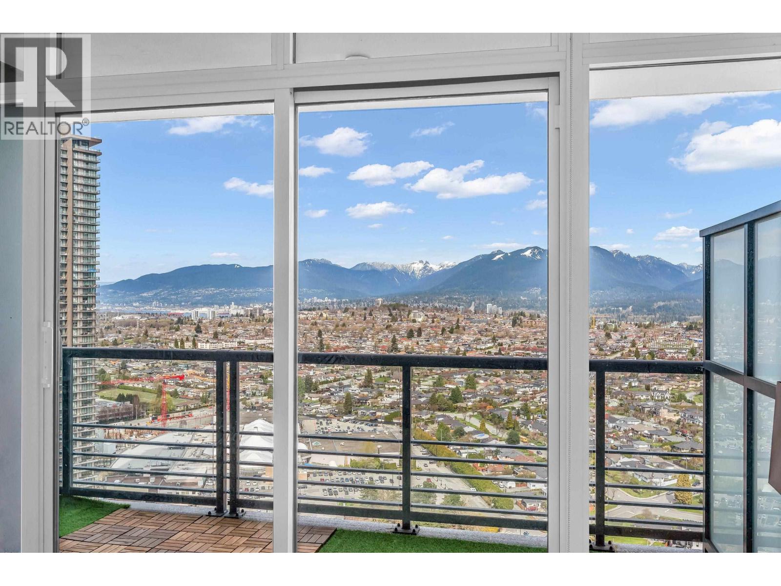 4202 4720 LOUGHEED HIGHWAY, Burnaby