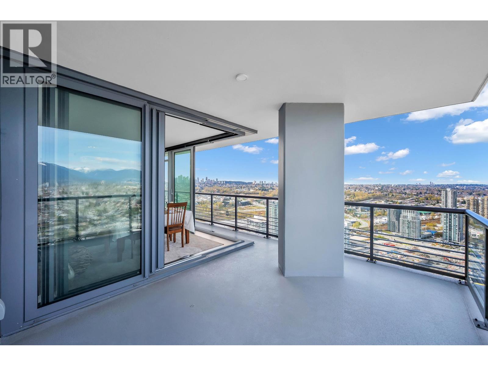 4202 4720 LOUGHEED HIGHWAY, Burnaby