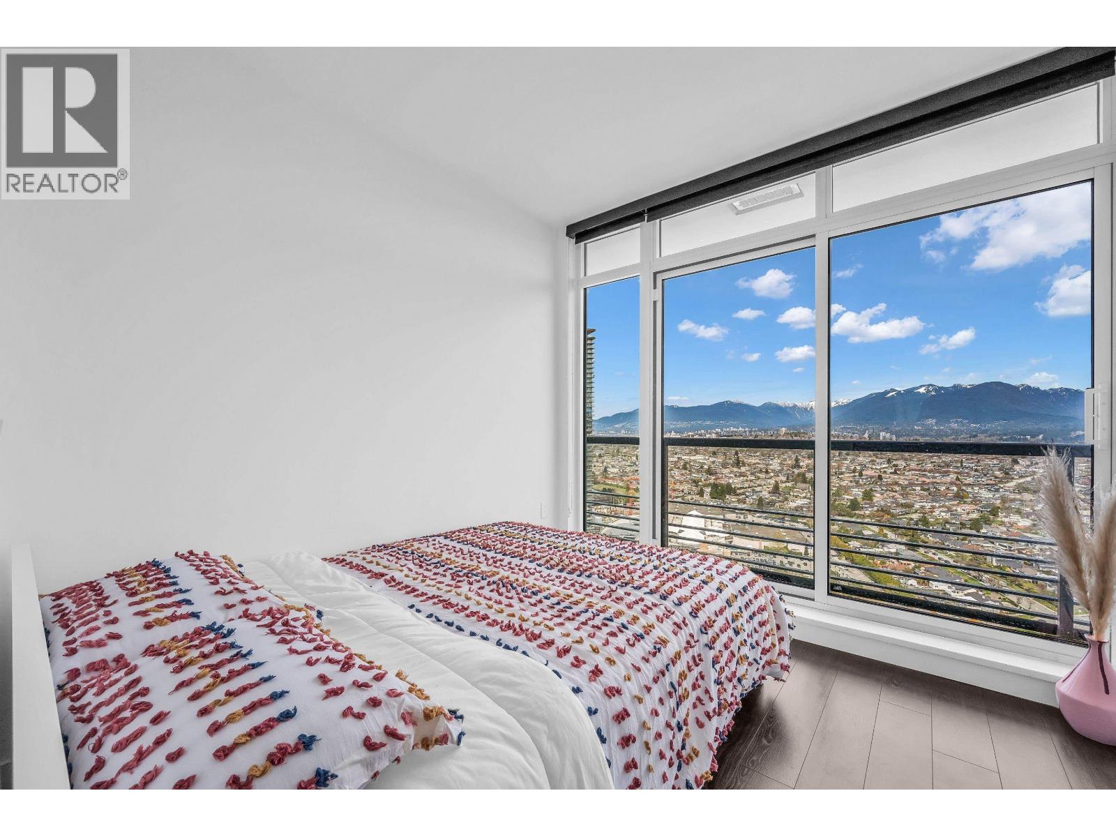 4202 4720 LOUGHEED HIGHWAY, Burnaby