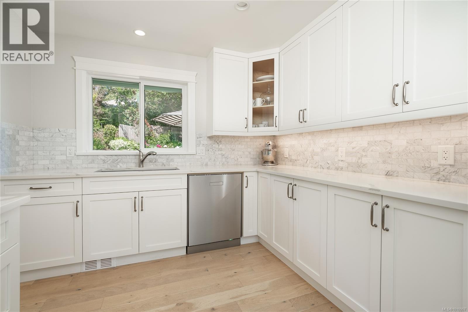  2780 Arbutus Road, Saanich