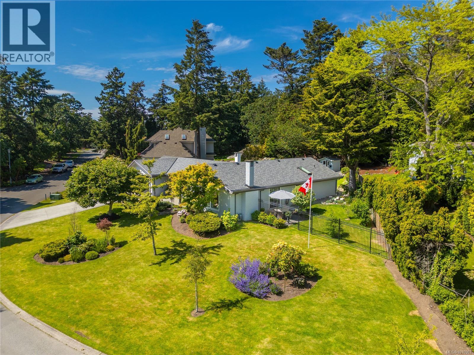  2780 Arbutus Road, Saanich