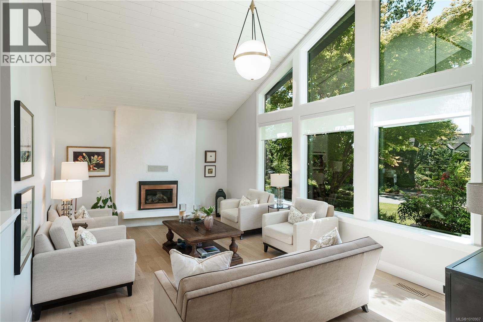  2780 Arbutus Road, Saanich