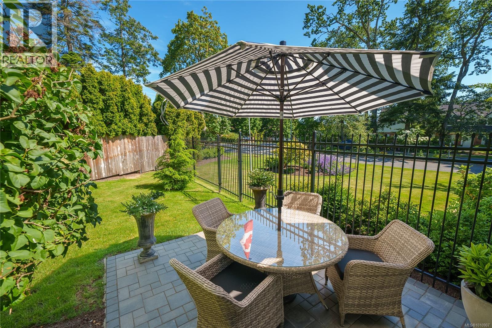  2780 Arbutus Road, Saanich