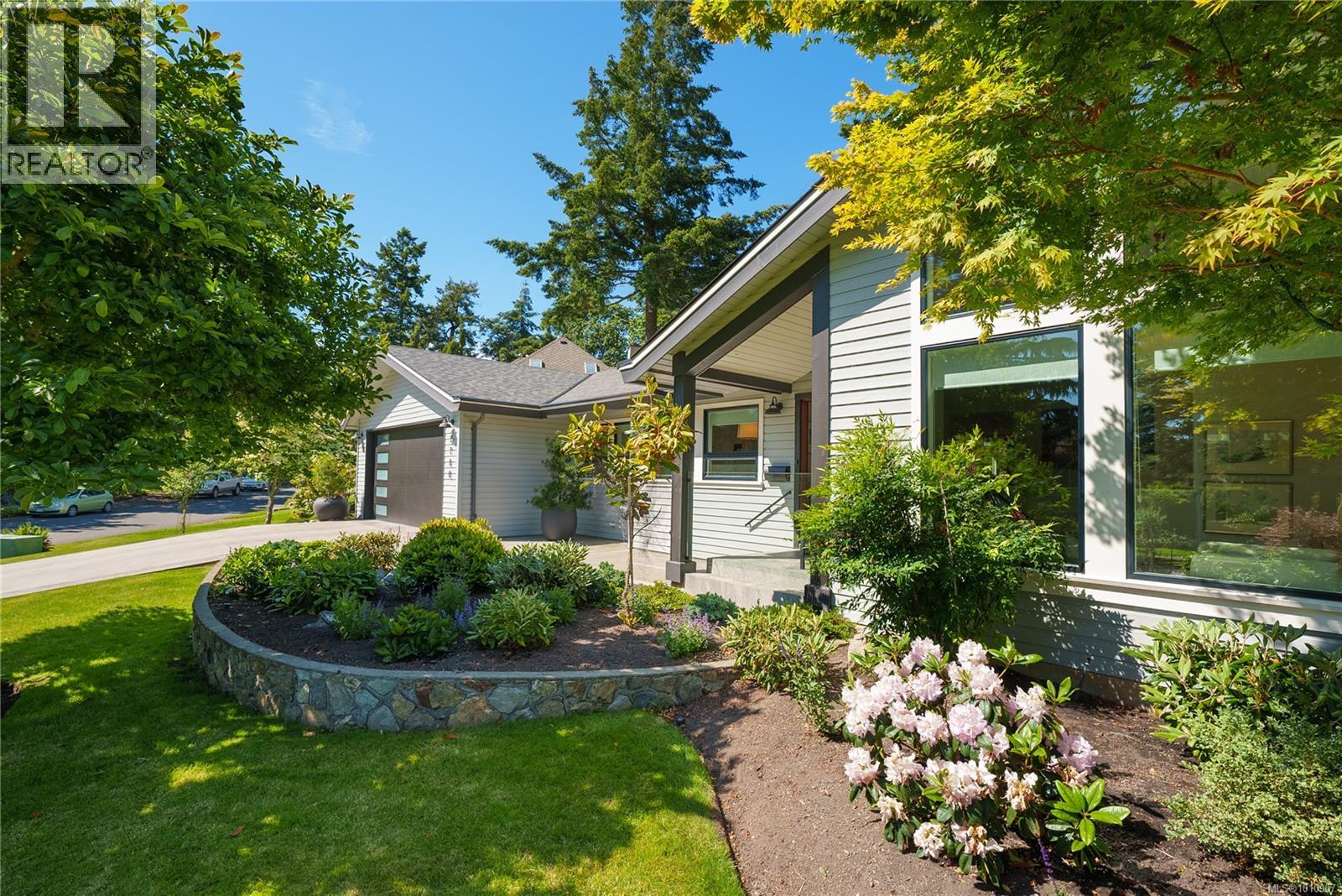  2780 Arbutus Road, Saanich