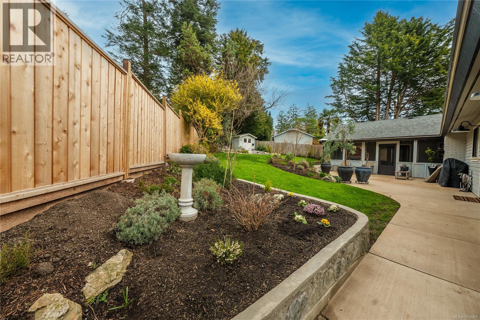  2780 Arbutus Road, Saanich