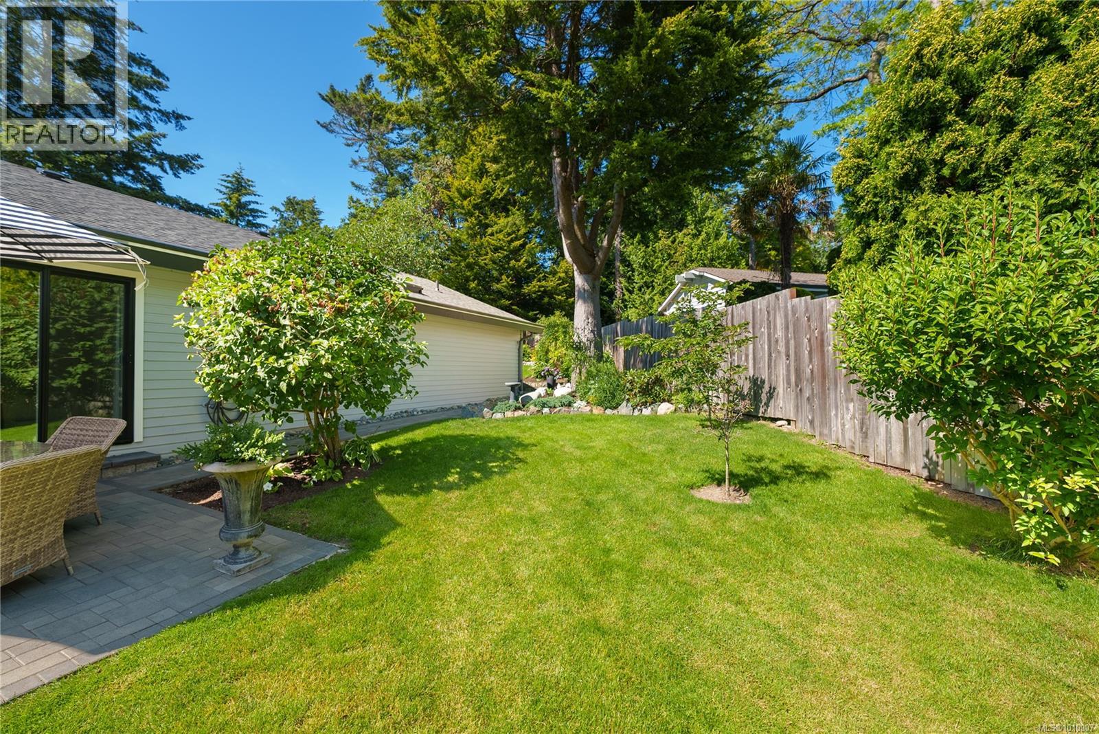  2780 Arbutus Road, Saanich