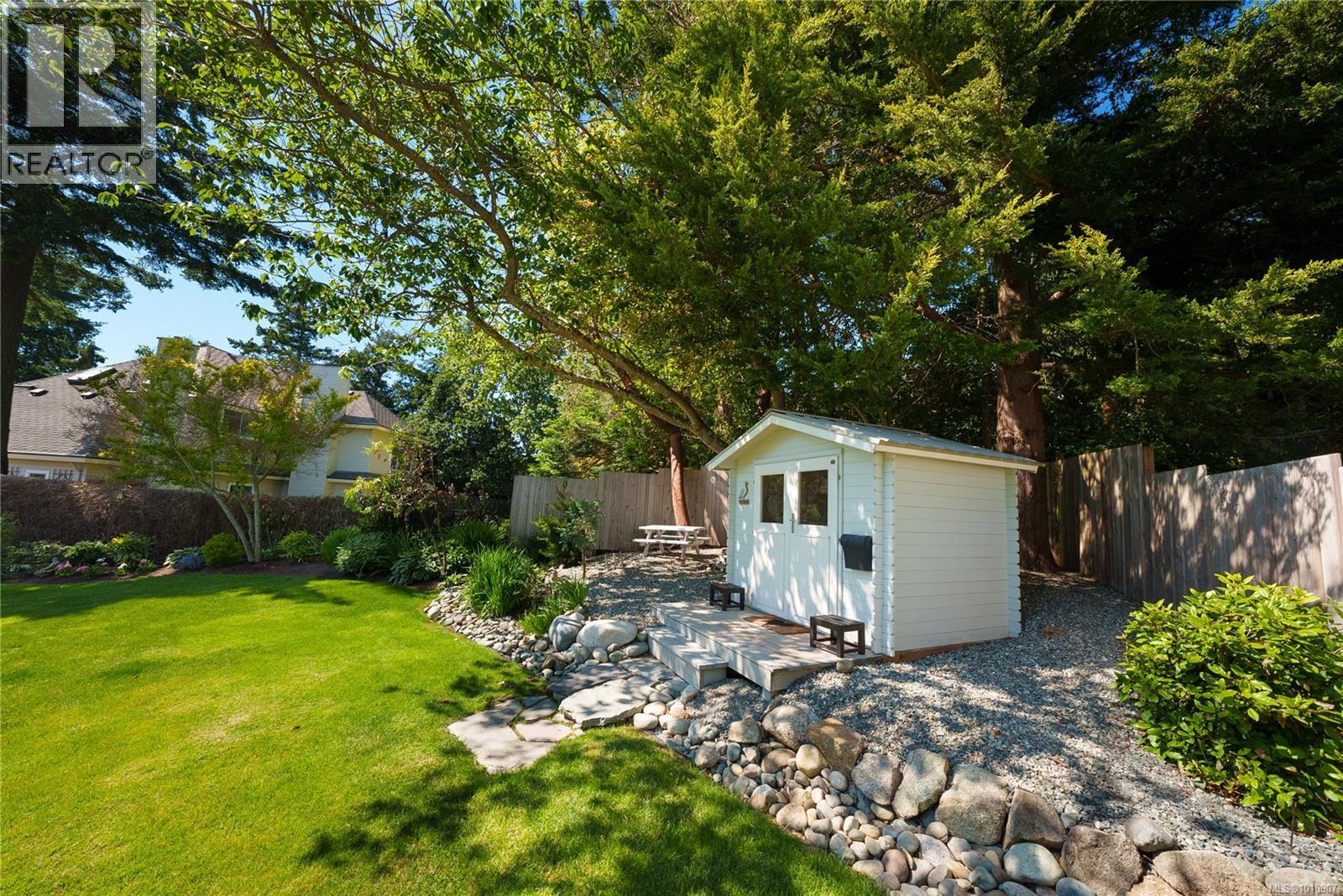  2780 Arbutus Road, Saanich