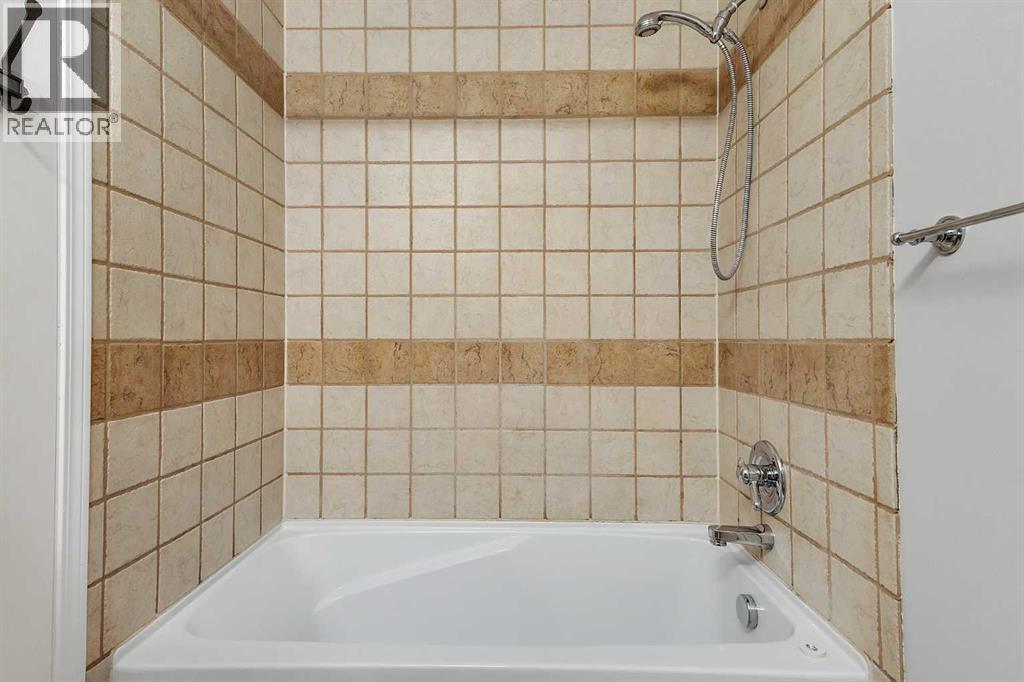Photo 15 of 140 Sun Harbour Way Se, Calgary AB