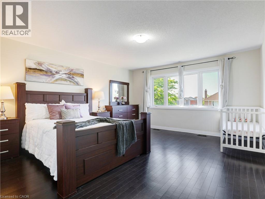 Photo 38 of 4 Slater Street, Cambridge ON