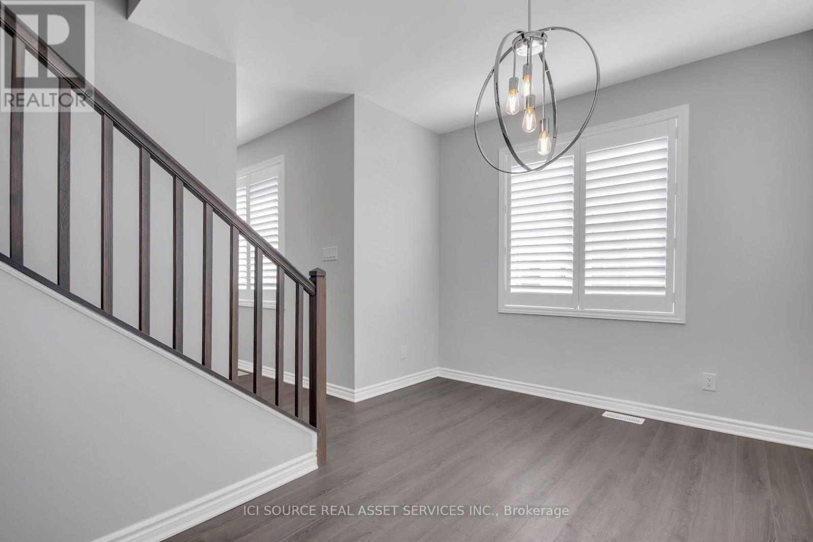 Photo 12 of 530 Rye Grass Way, Ottawa ON